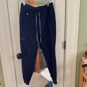 Figs Navy Jogger scrub bottom